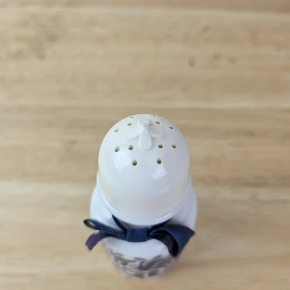Vintage AVON Empty Bubble Bath Bottle‎ + Stopper White Blue Collectible